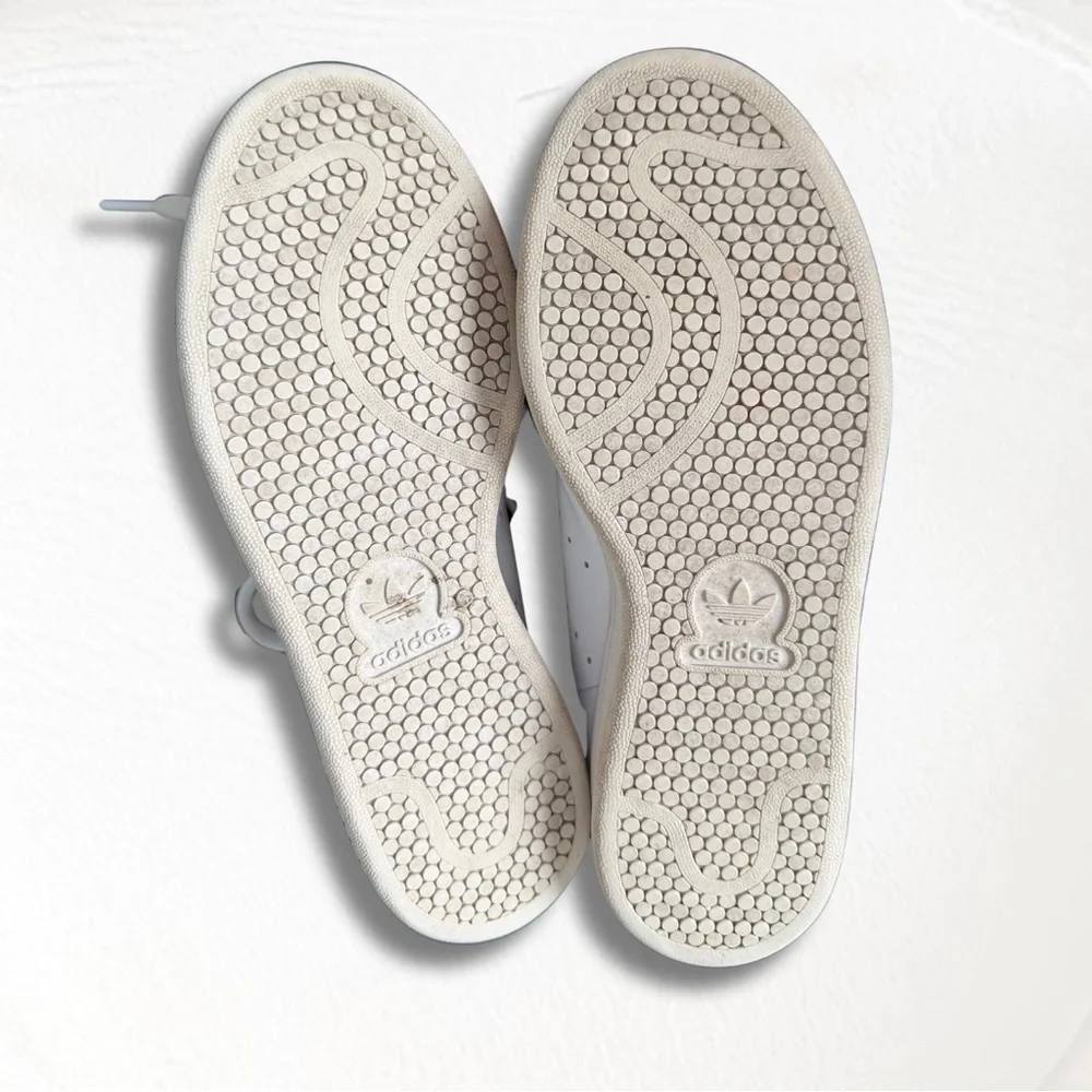 Adidas Stan Smith White and Green Shoes - Picture 5 of 6